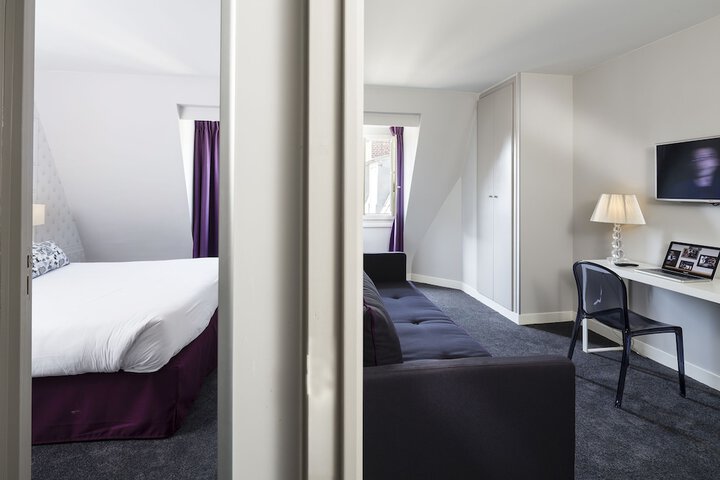 Room 21 of 37