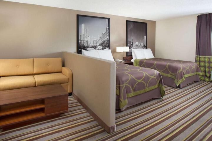 1 Queen Bed Studio Suite (4 of 4)