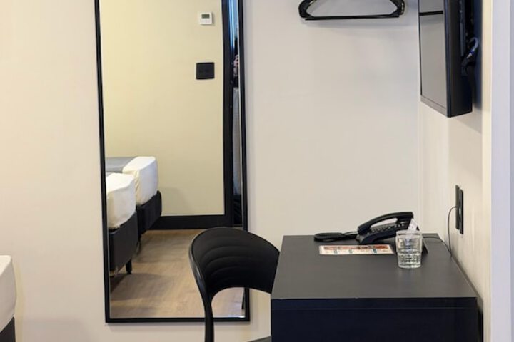 Room 14 of 23