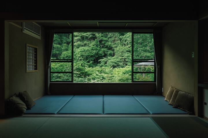 Room 26 of 85
