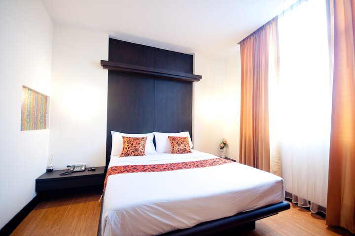 Room 4 of 30