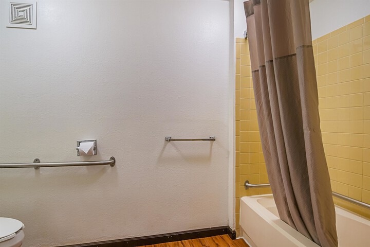 2 Double Beds (2 of 17)