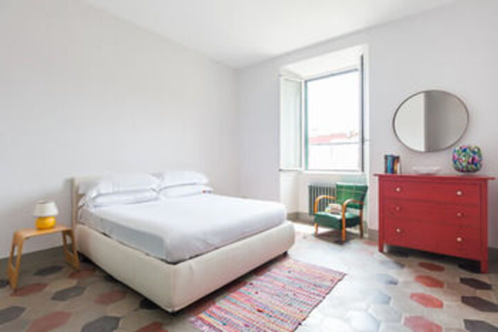 Room 9 of 30