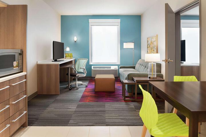 1 Queen Hearing Accessible Studio Suite (1 of 14)