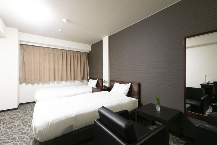 Room 7 of 46