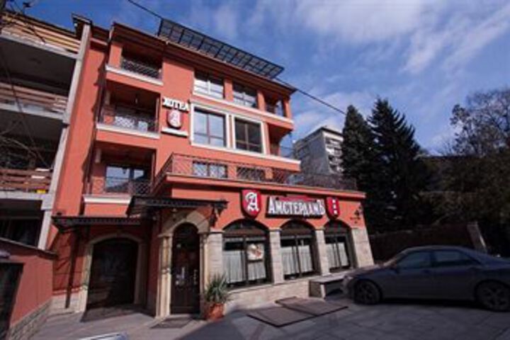 Hotel 4 of 53
