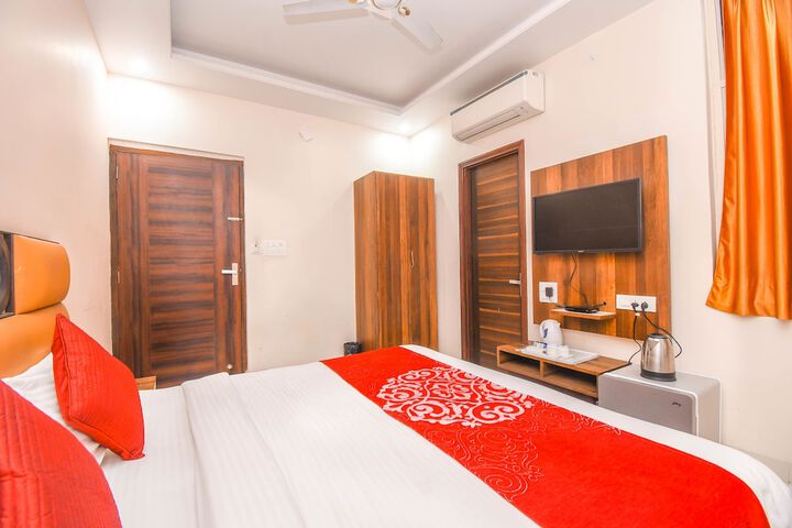 Room 16 of 29