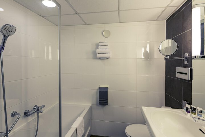 Room 15 of 78
