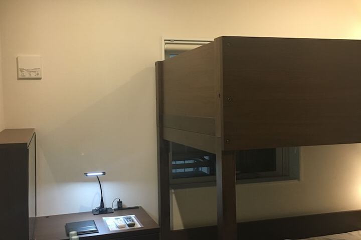 Room 26 of 79