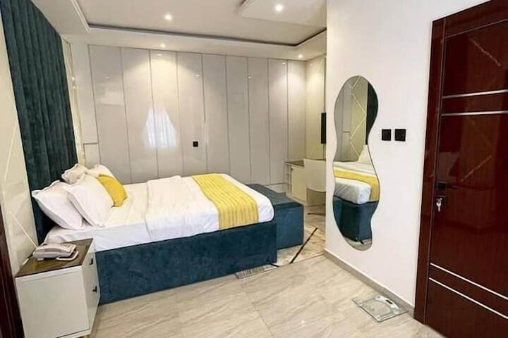 Room 12 of 45