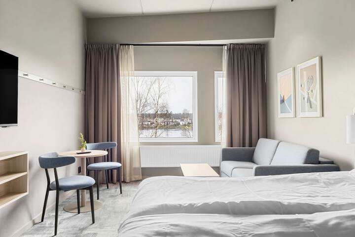 Room 8 of 37
