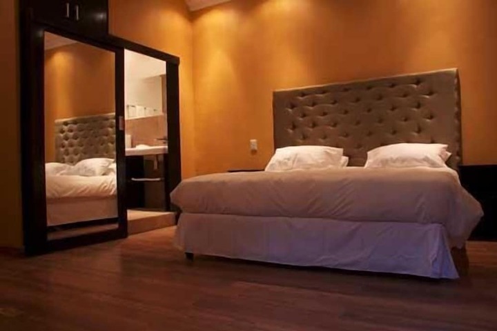 Room 3 of 21