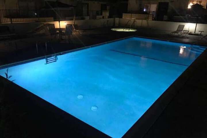 Spacious condo near major attractions in Los Angeles, CA