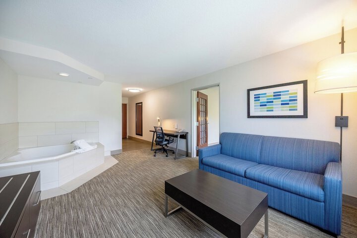 Room 25 of 78