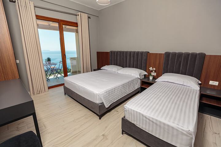 Room 36 of 111