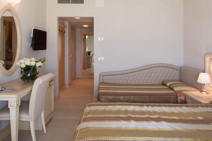 Room 14 of 119