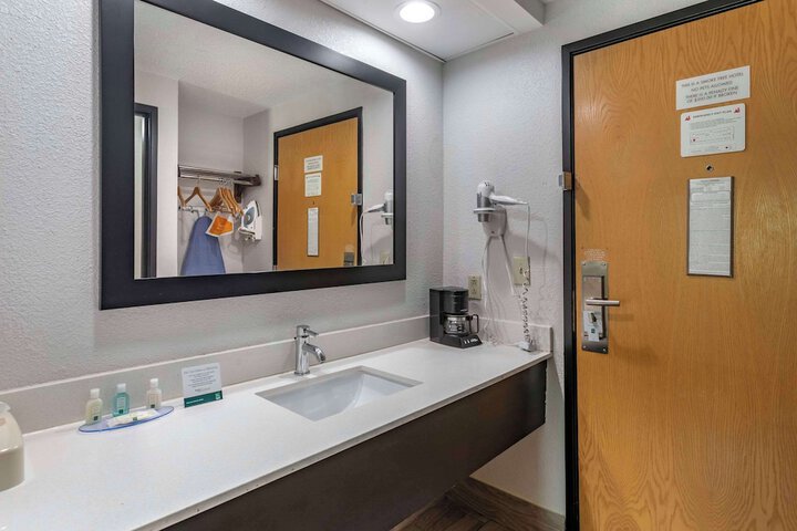 Room 20 of 30