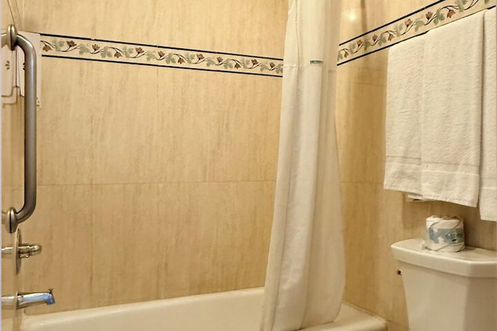 Room 14 of 19