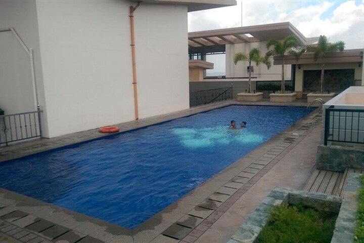 Pool 22 of 37