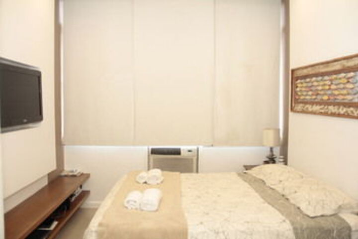 Room 17 of 38