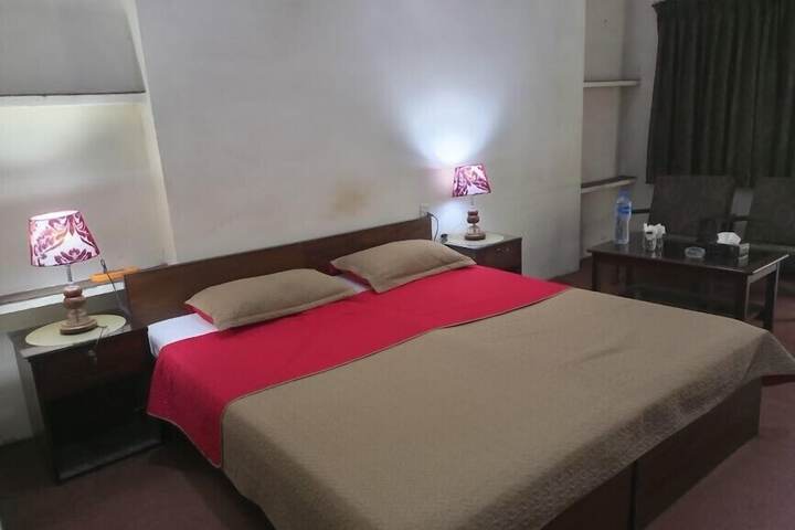 Room 5 of 19