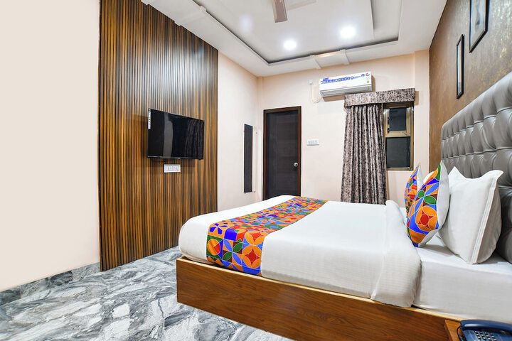 Room 27 of 36