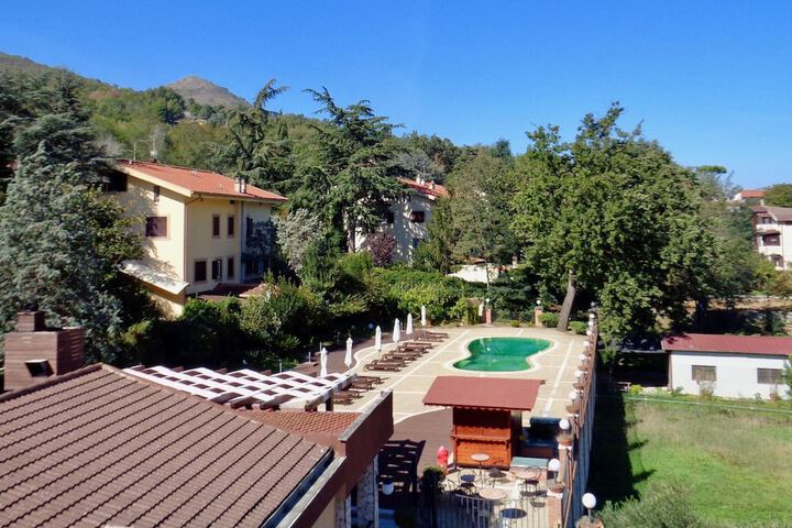 Pool Hotel