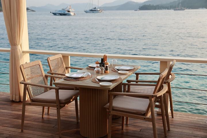 Dining 85 of 145
