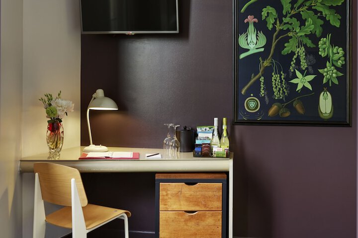 Room 8 of 55