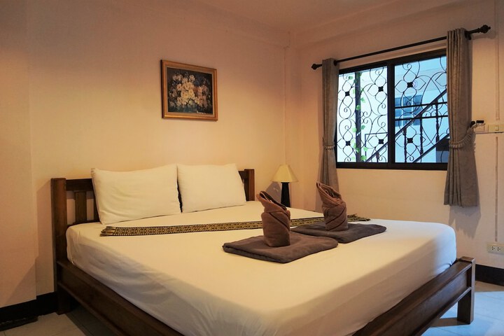 Room 9 of 30