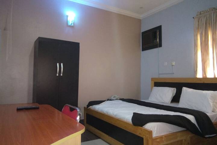 Room 7 of 23