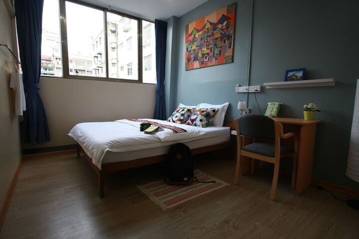 Room 6 of 43