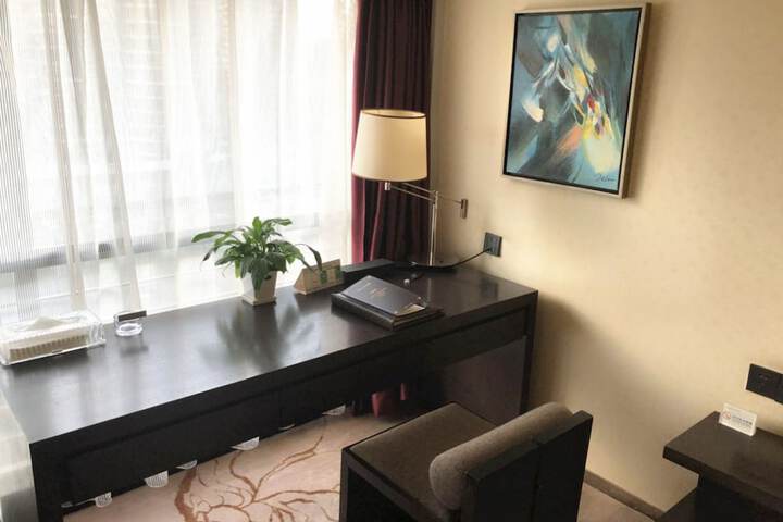 Room 29 of 46