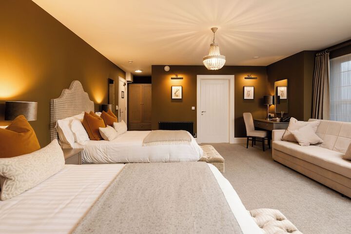 Room 11 of 40