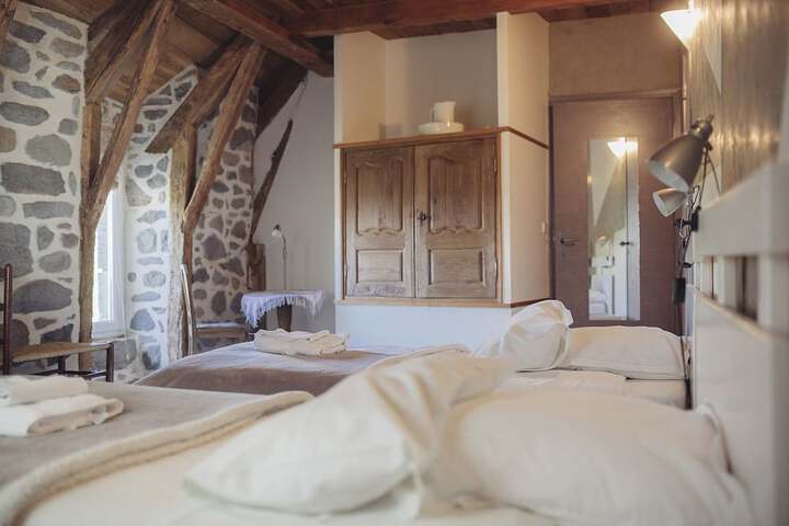 Room 4 of 47