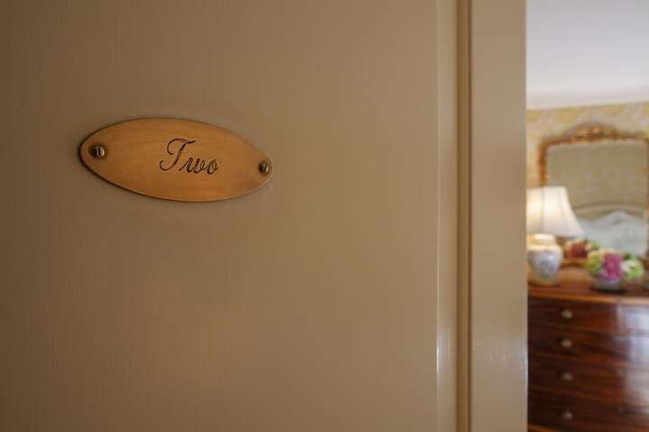 Room 15 of 42