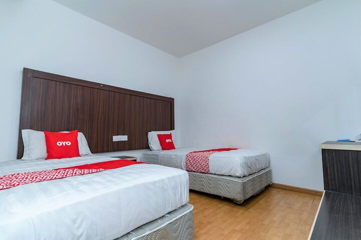 Room 16 of 25