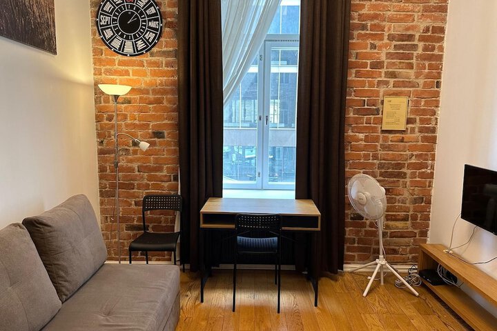 Room 32 of 50
