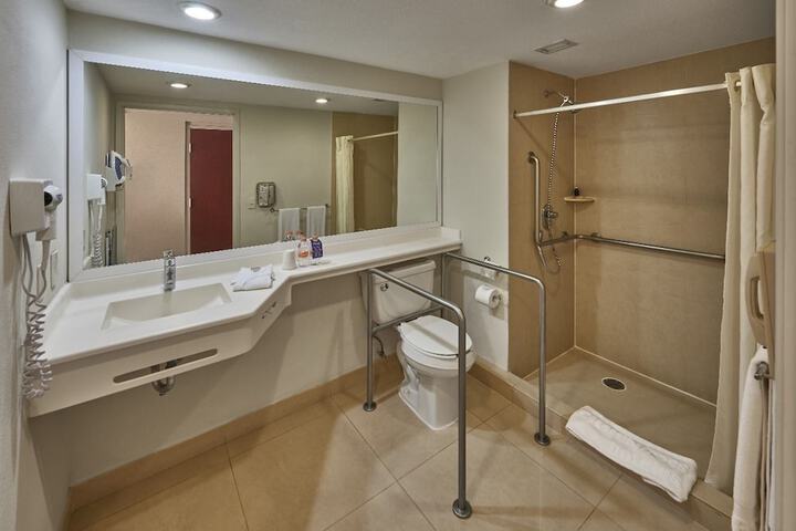 Room 12 of 24