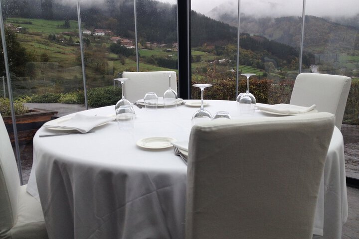Dining 22 of 35