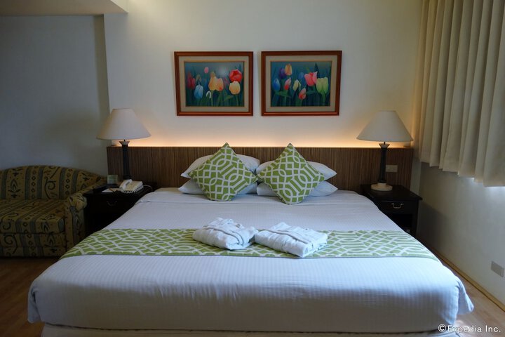 Room 16 of 44