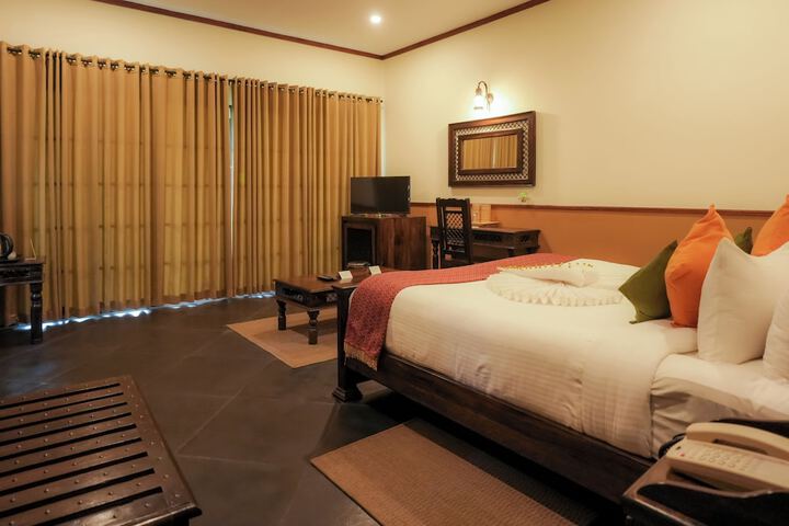 Room 25 of 76