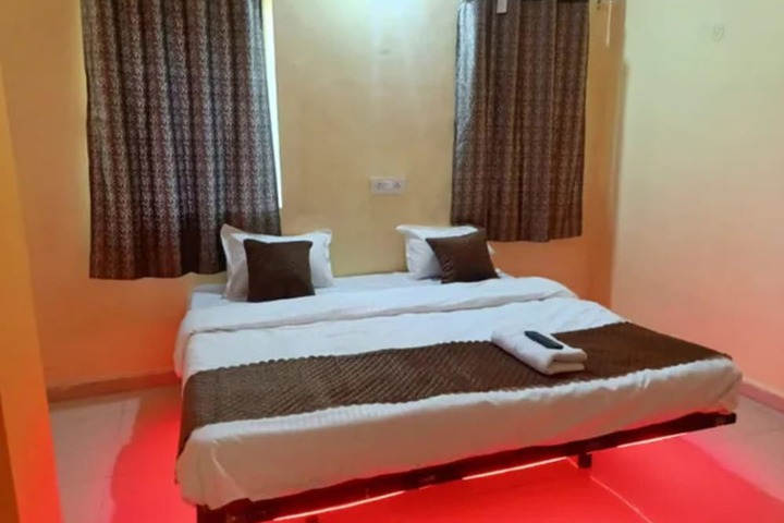 Room 7 of 24