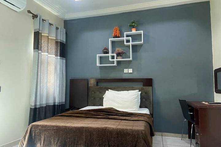 Room 12 of 51