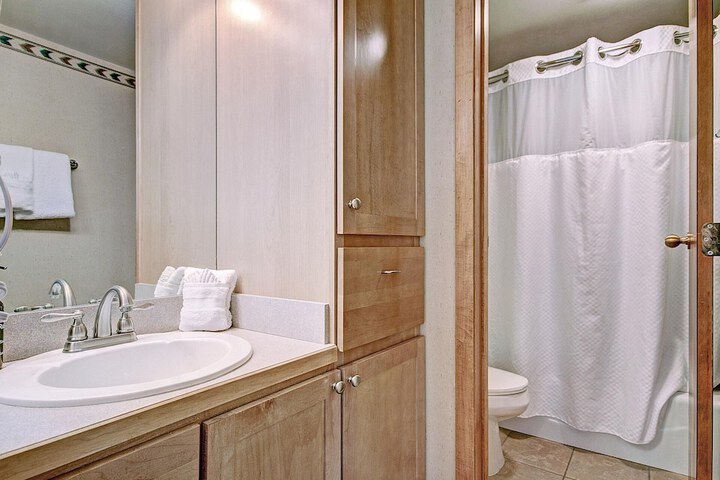 Room 15 of 26