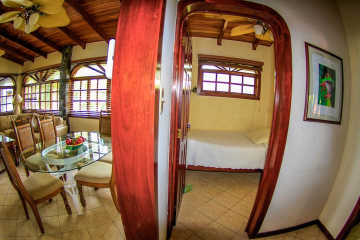 Room 3 of 95