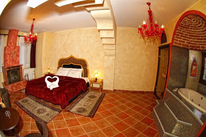 Room 25 of 61