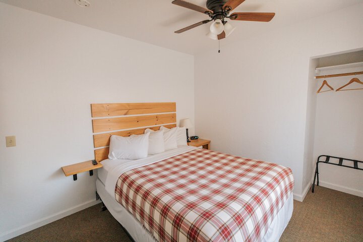 Room 10 of 72