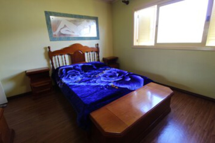 Room 14 of 18