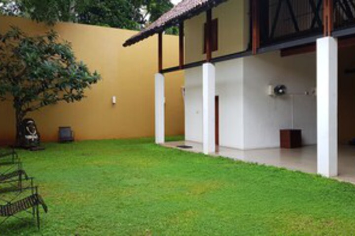 Hotel Exterior 29 of 59
